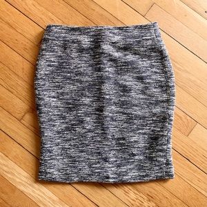 Ann Taylor • Tweed Pencil Skirt